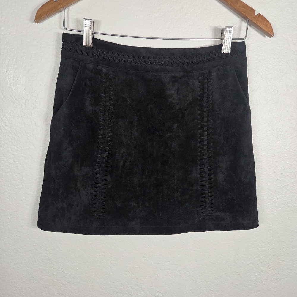 Forever 21 Women’s Belted Suede Mini Skirt Size Small Pockets Cutout Details